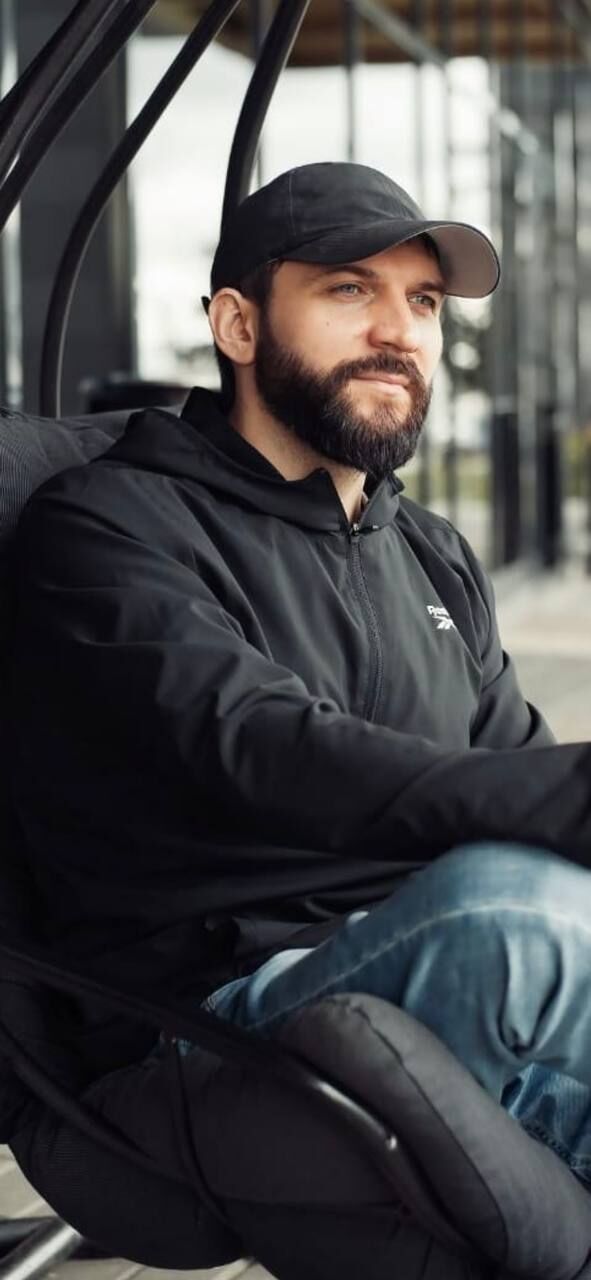  26745946  Frank, 32 ,    