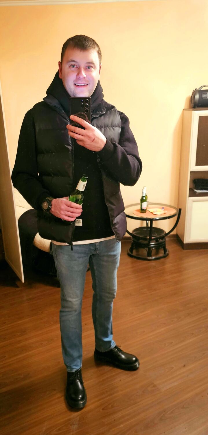  44324236  , 37 ,    