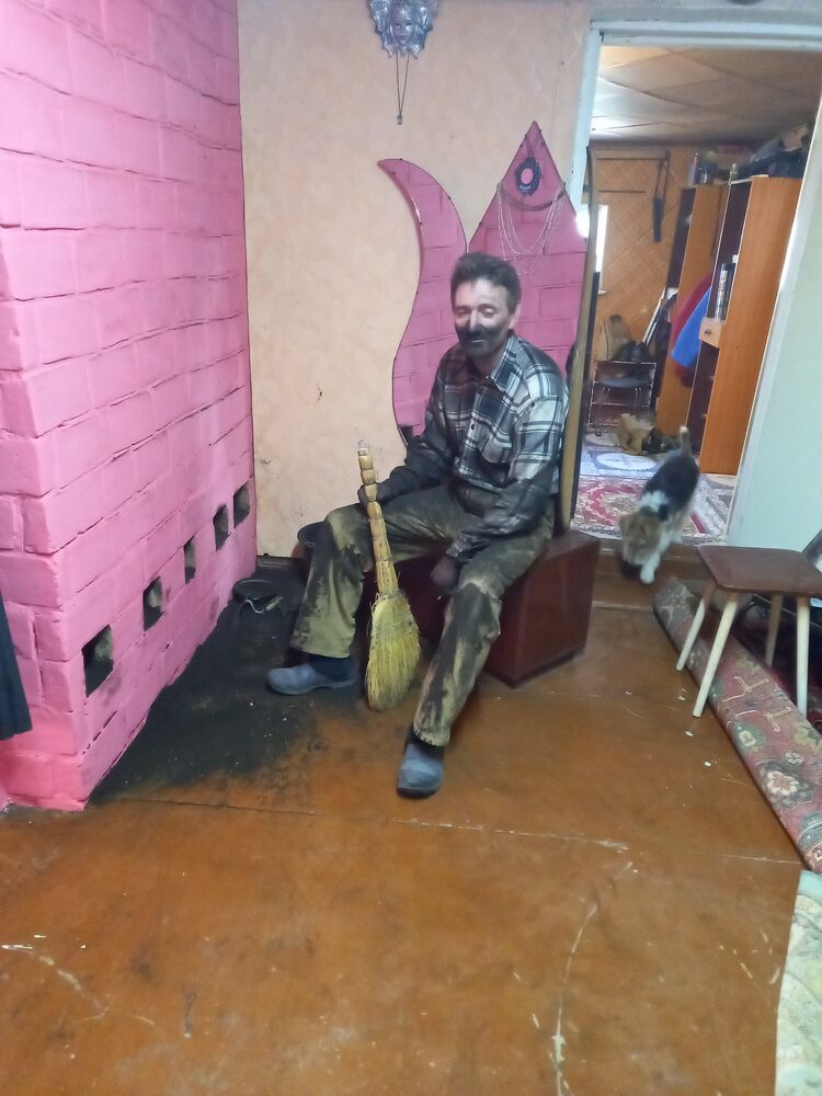  30584796  , 49 ,    