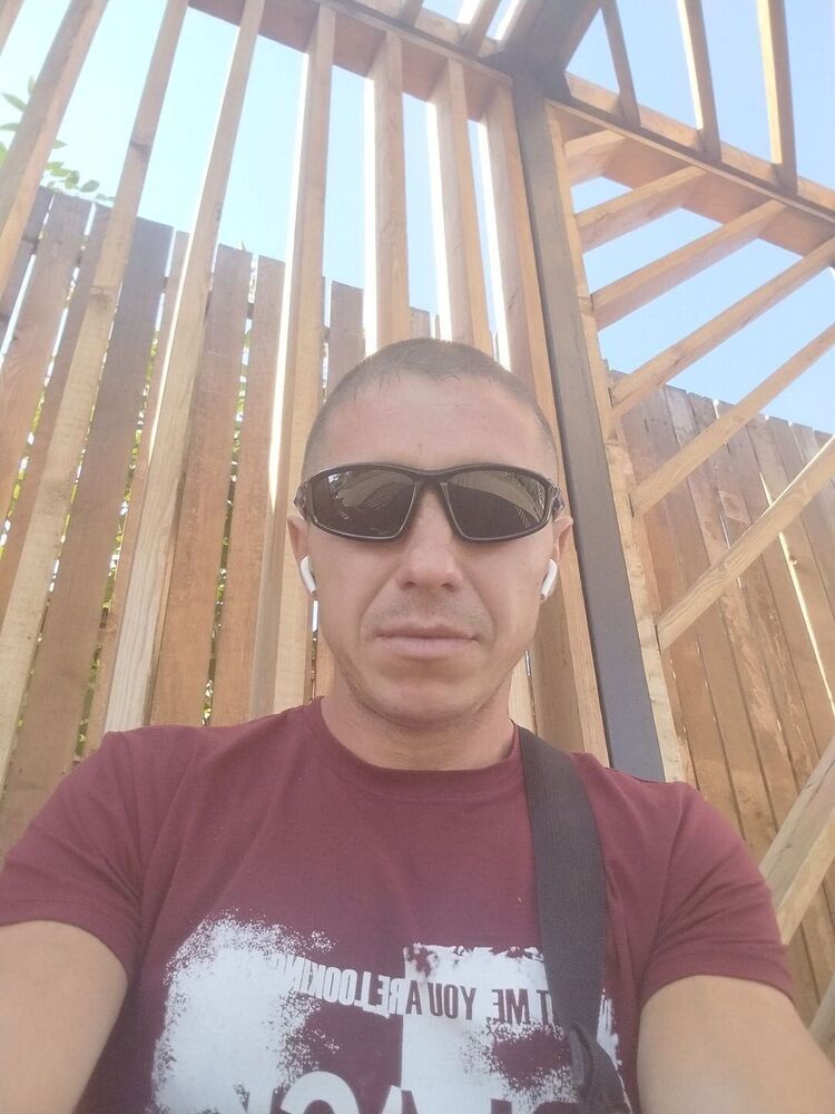  37708136  , 40 ,    