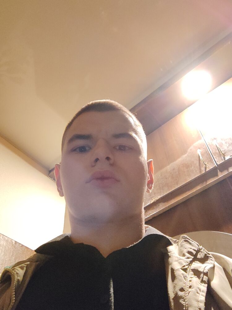  42863846  , 19 ,    
