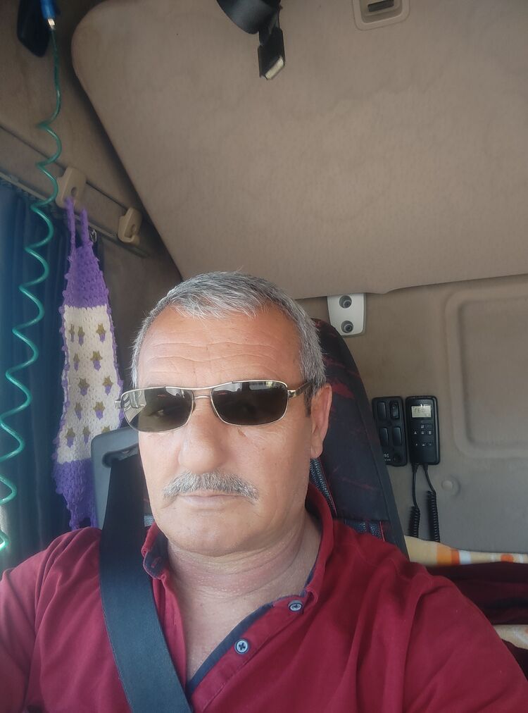  52044546  Fikret Ayhan, 56 ,    --