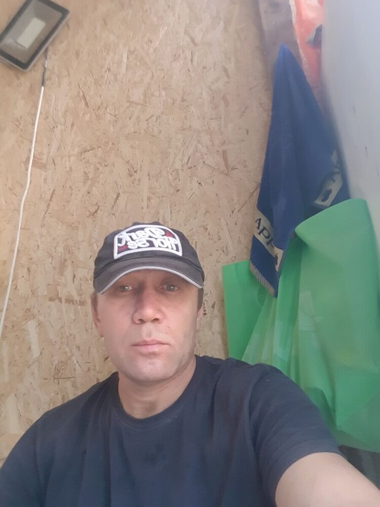 ,   Ikrom, 49 ,   ,   , c 