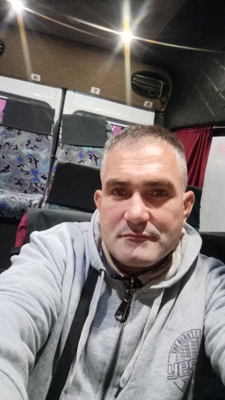  ,   Pavel, 47 ,   ,   , c 