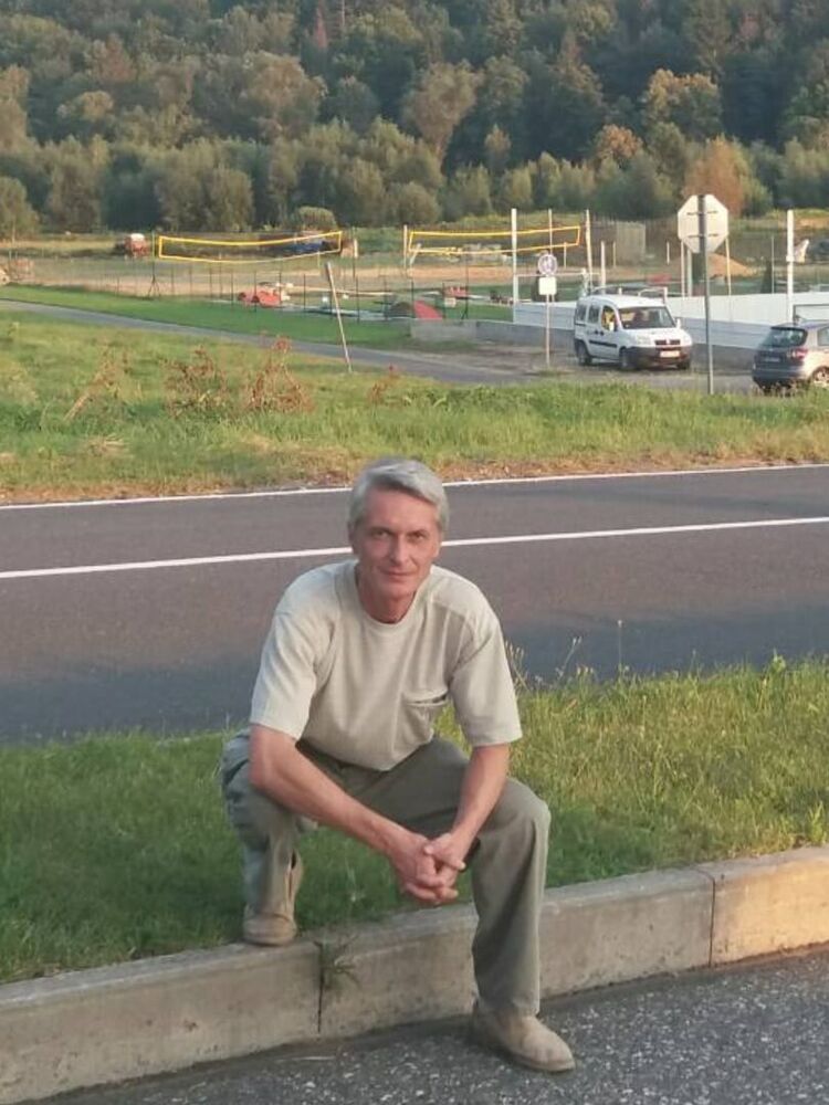  23773876  , 48 ,     