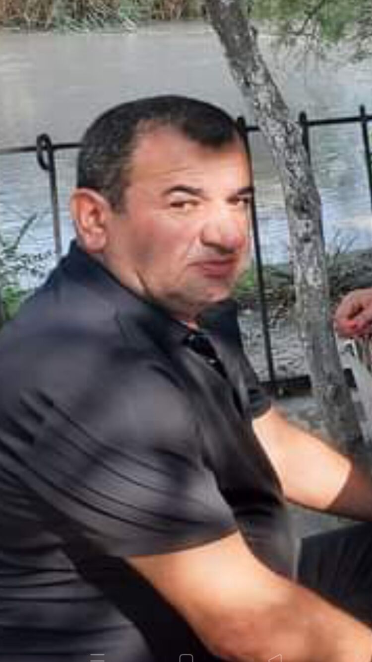 46100556  Hakim, 58 ,    