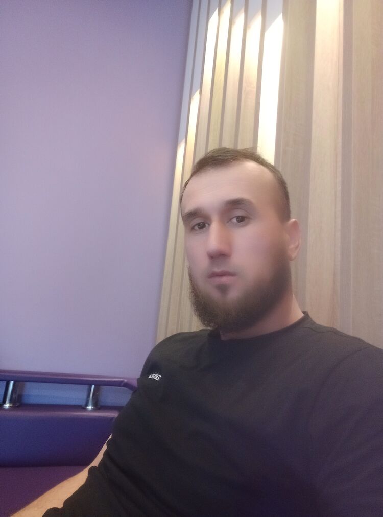  44234566  Azam, 38 ,    Deleted