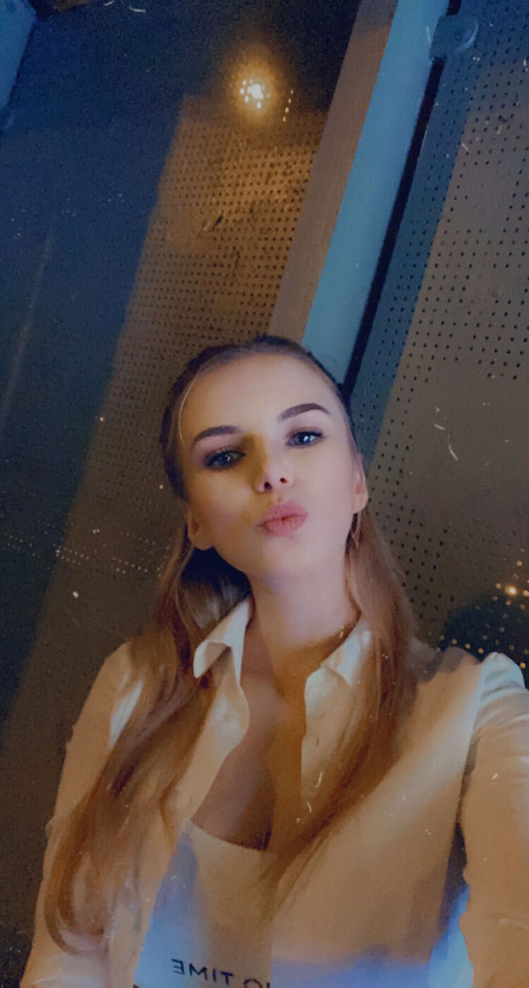  30282656  , 23 ,    