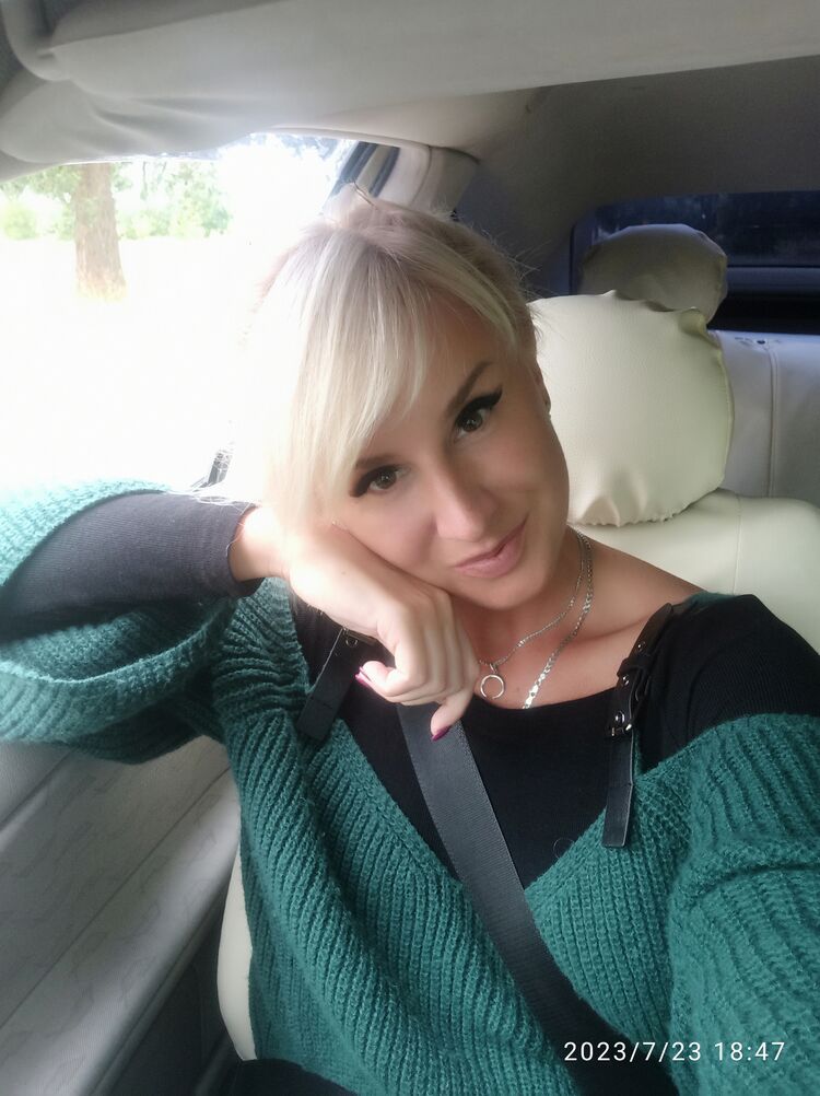  -,   Neznakomka, 39 ,   ,   , c 
