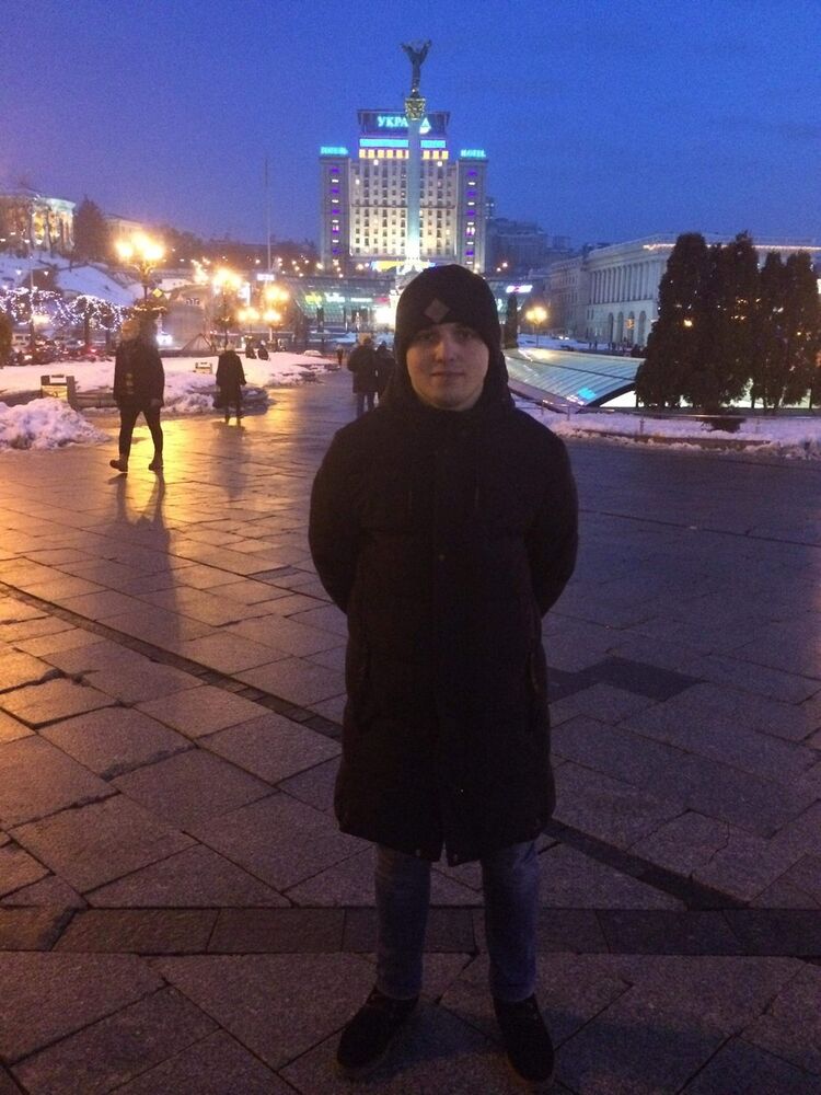  ,   Valentin, 28 ,   ,   , c 
