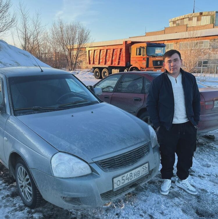  42811036  , 28 ,    