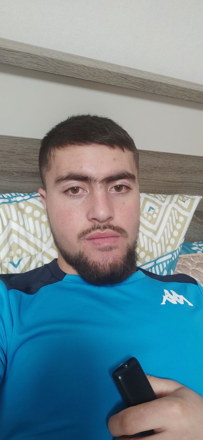  33297406  Farid, 29 ,    