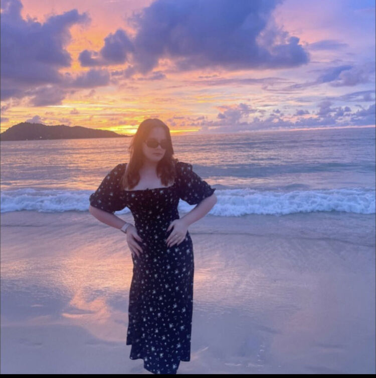  32840946  Maya, 23 ,    