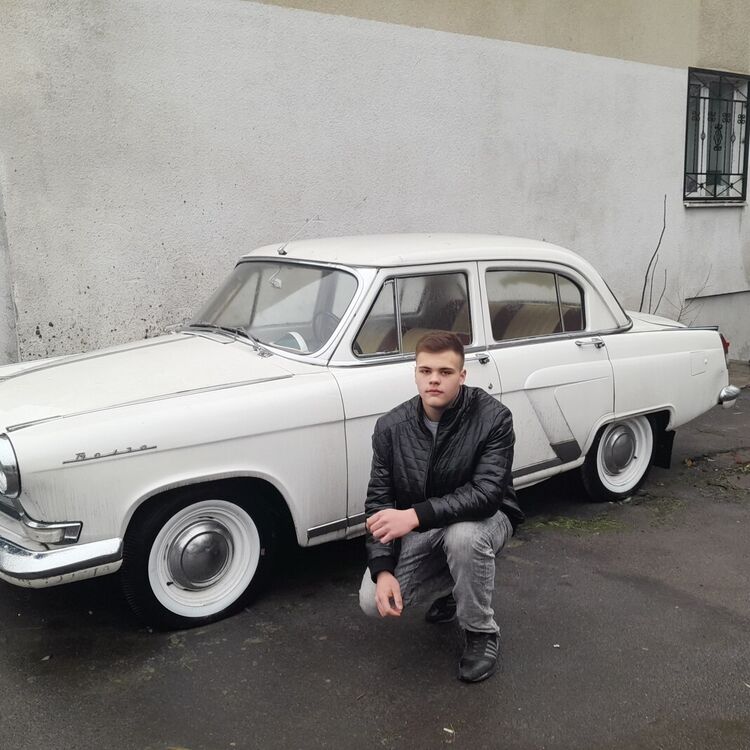  31324306  Ivan, 20 ,    