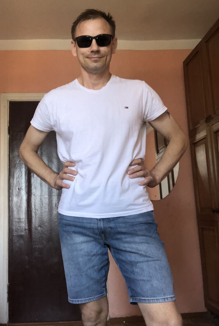  44408976  , 39 ,    