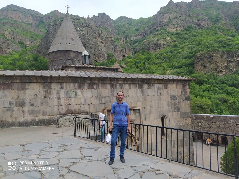  ,   Armen, 45 ,   ,   