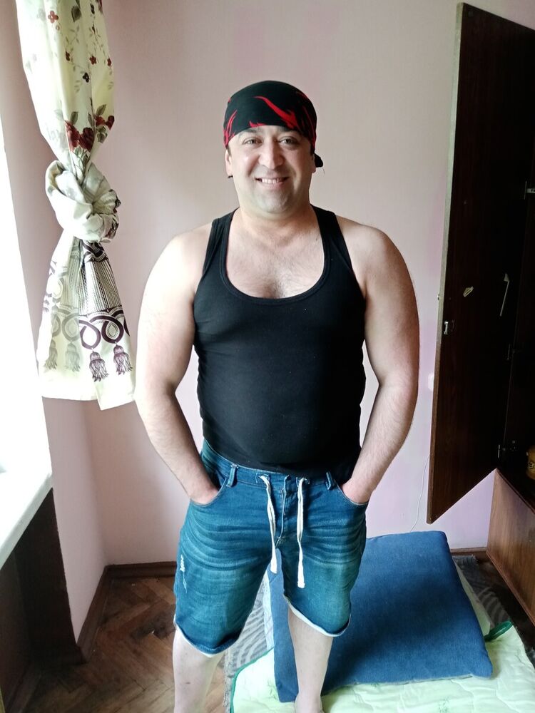  20334576  Zafar, 41 ,    -