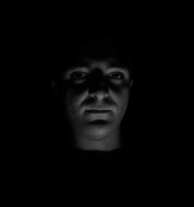 ���� 20129516 ������� Hayk, 32 ����, ���� ���������� � �������