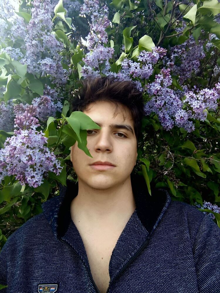  52576736  Pavel, 18 ,    