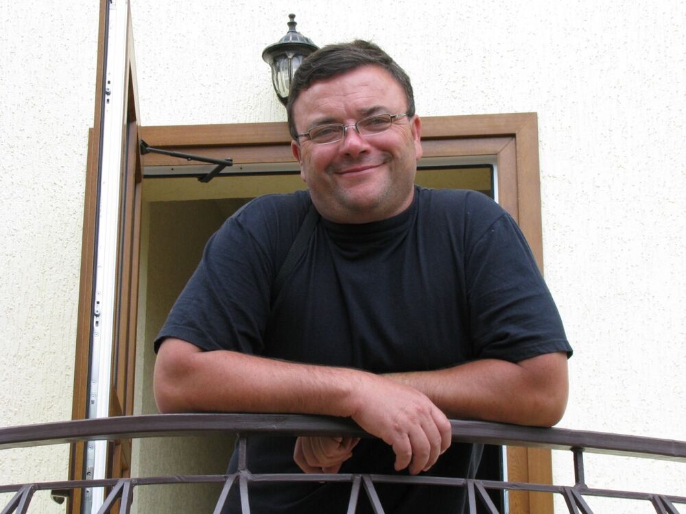  43000826  Valeri Cordz, 52 ,    
