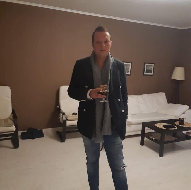  30745646  Aleksandr, 35 ,    