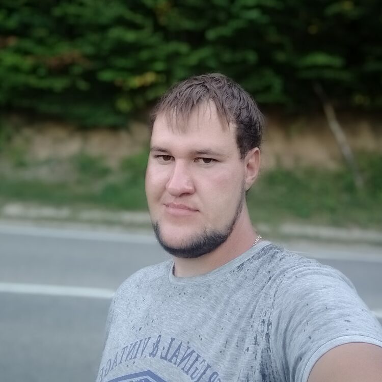  41430836  Ivan, 33 ,    