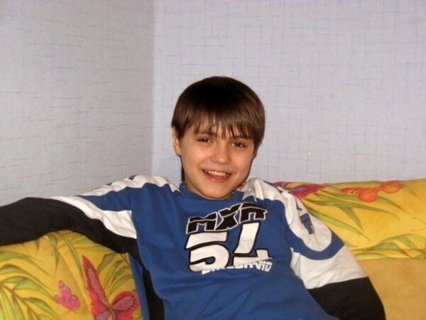  19244656  Emin, 26 ,    
