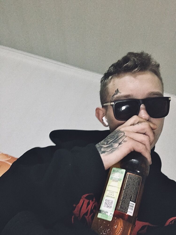  39239386  , 21 ,    