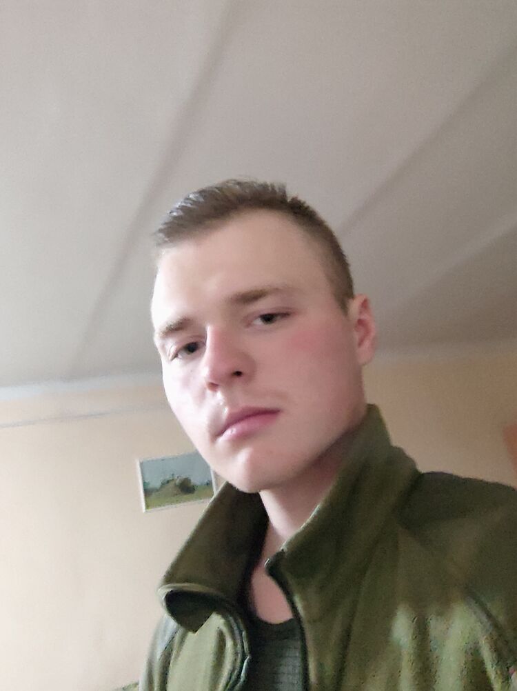  32358856  , 24 ,    