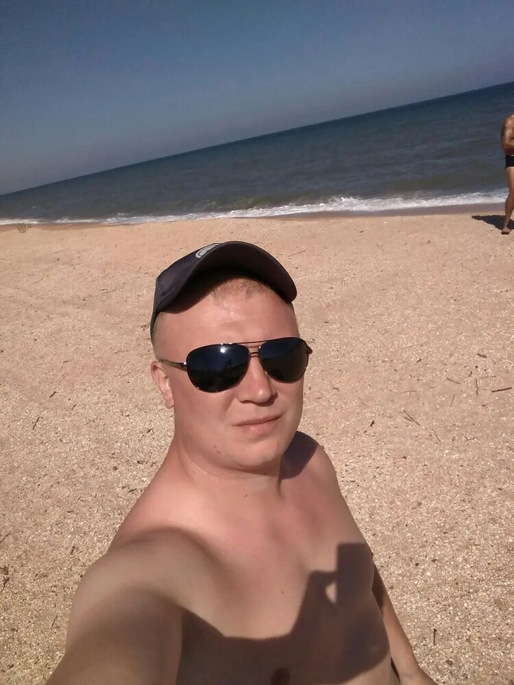  47387716  Igor, 39 ,    