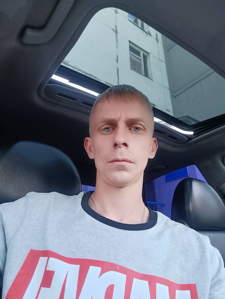  37548046  , 32 ,    