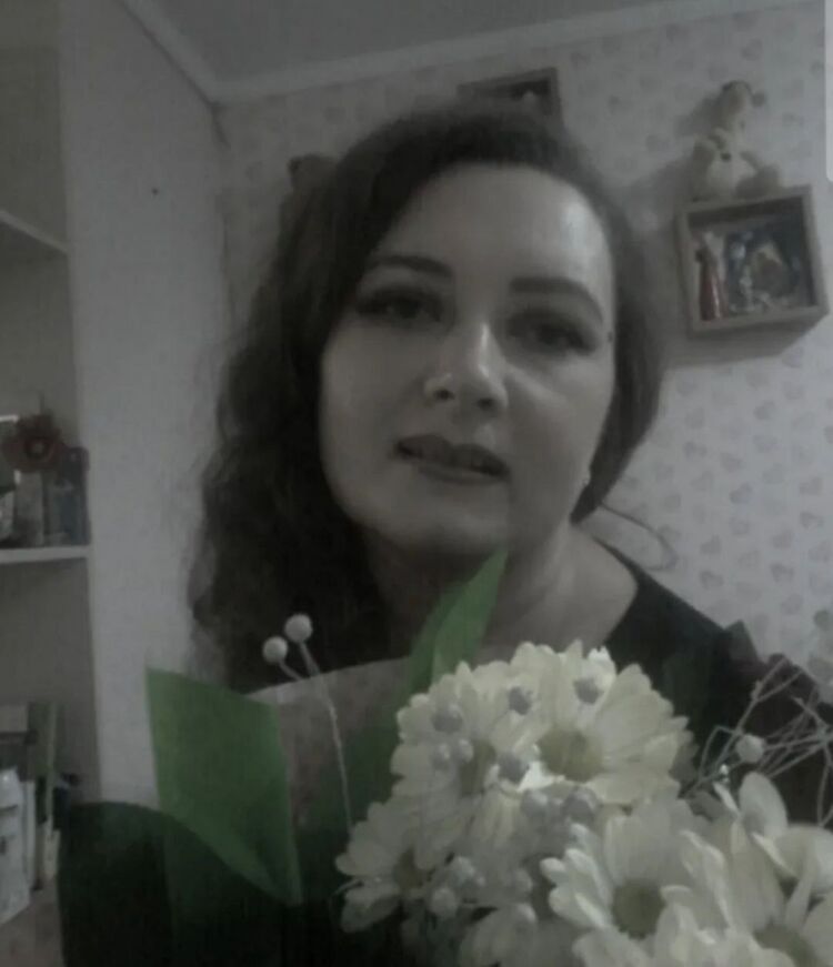  ,   Ksenia, 47 ,   c 