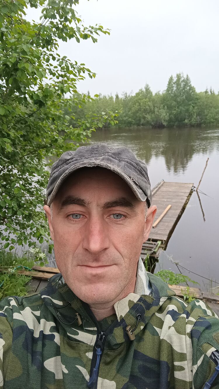  52353606  Slavik, 41 ,    