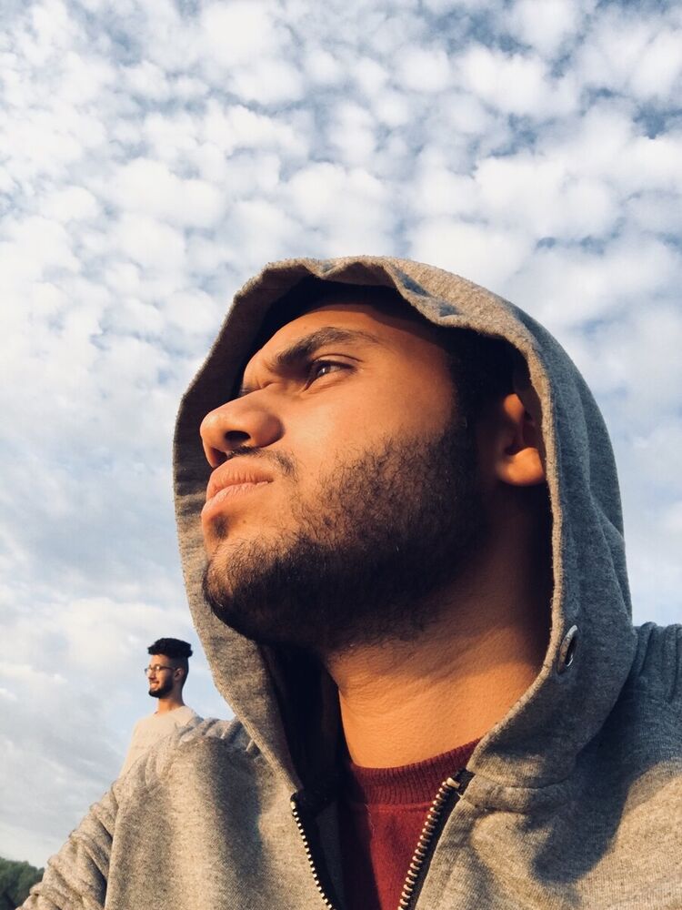  20937036  Mohamed, 27 ,    