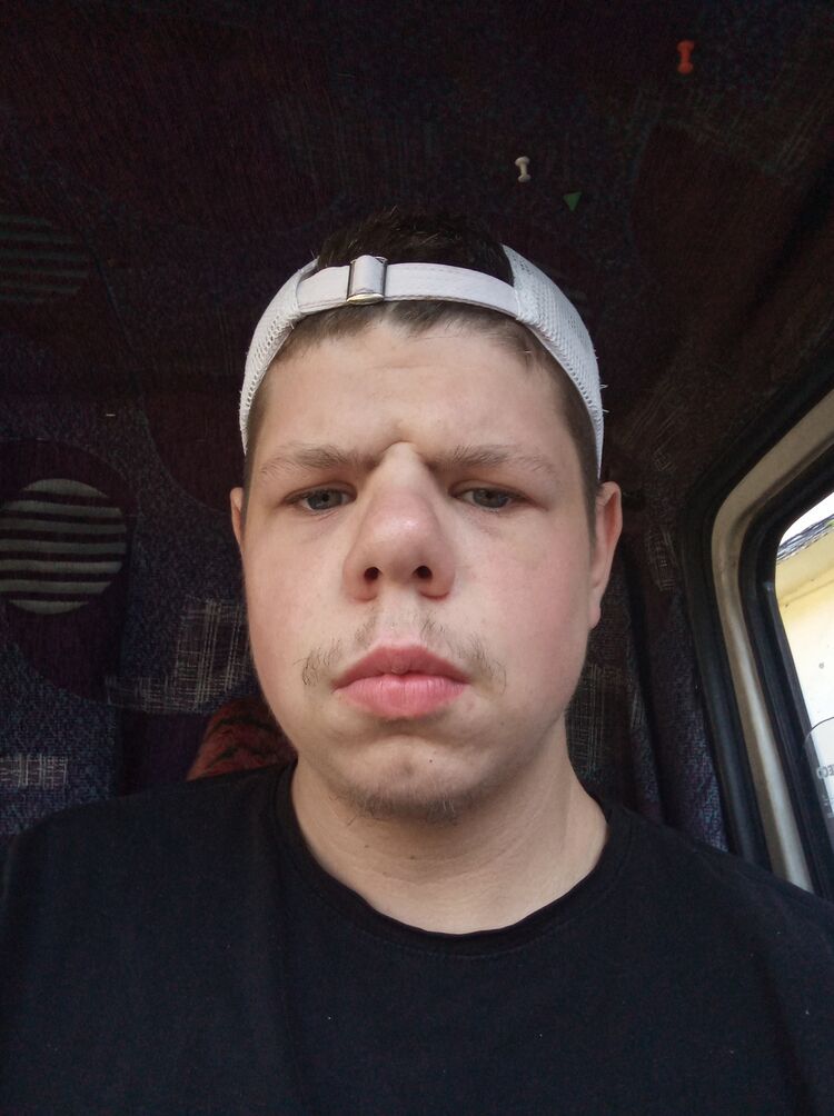  ,   Ivan, 21 ,   ,   