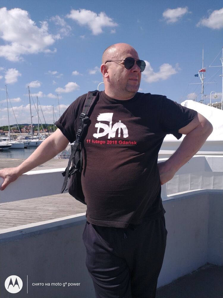  23452916  Oleg, 51 ,    