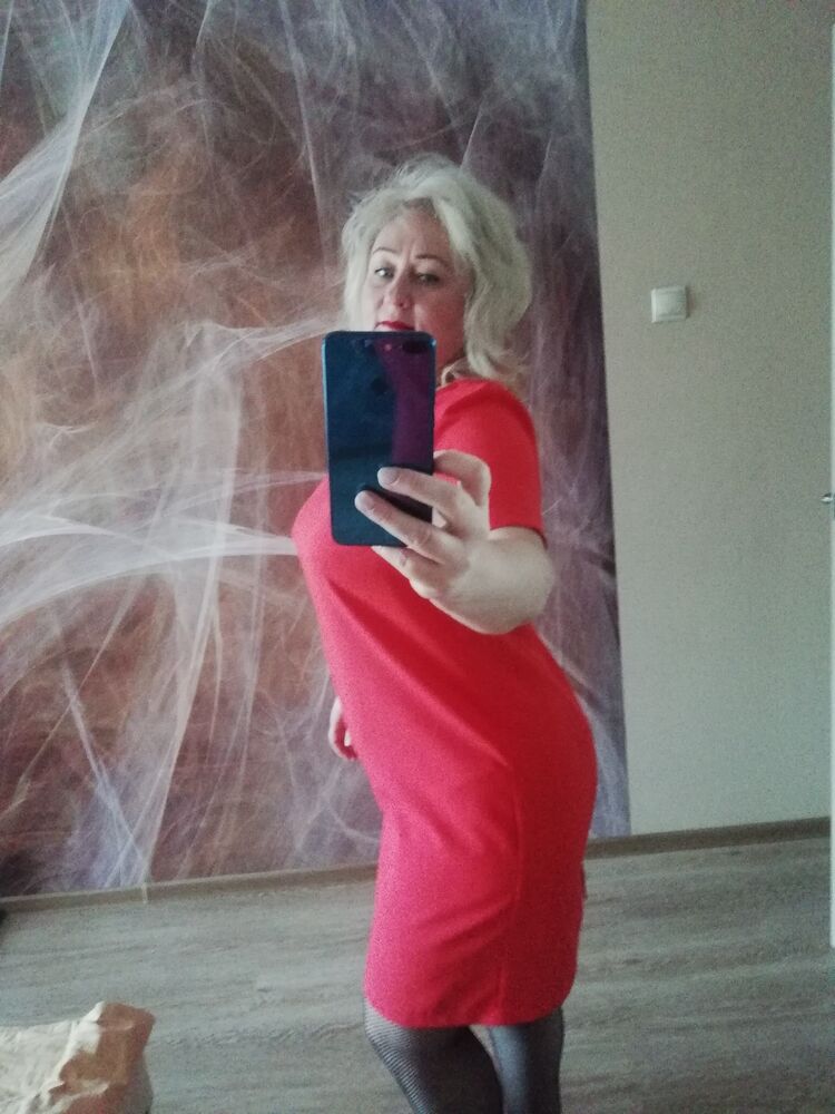  ,   Tania, 53 ,   ,   