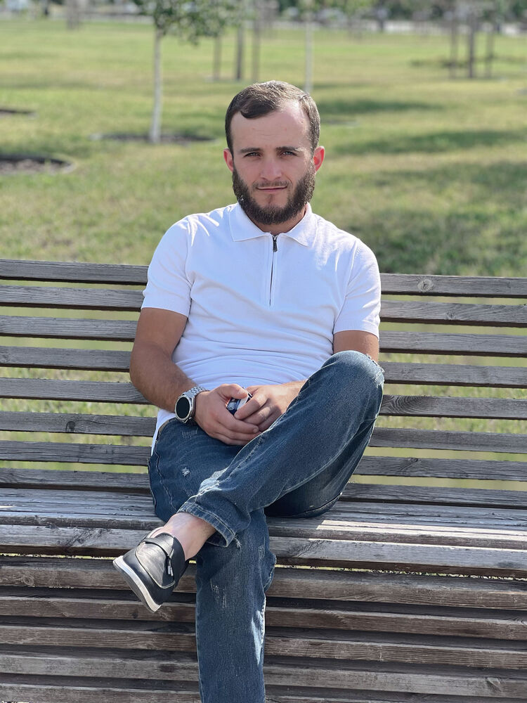  43642116  , 28 ,    -
