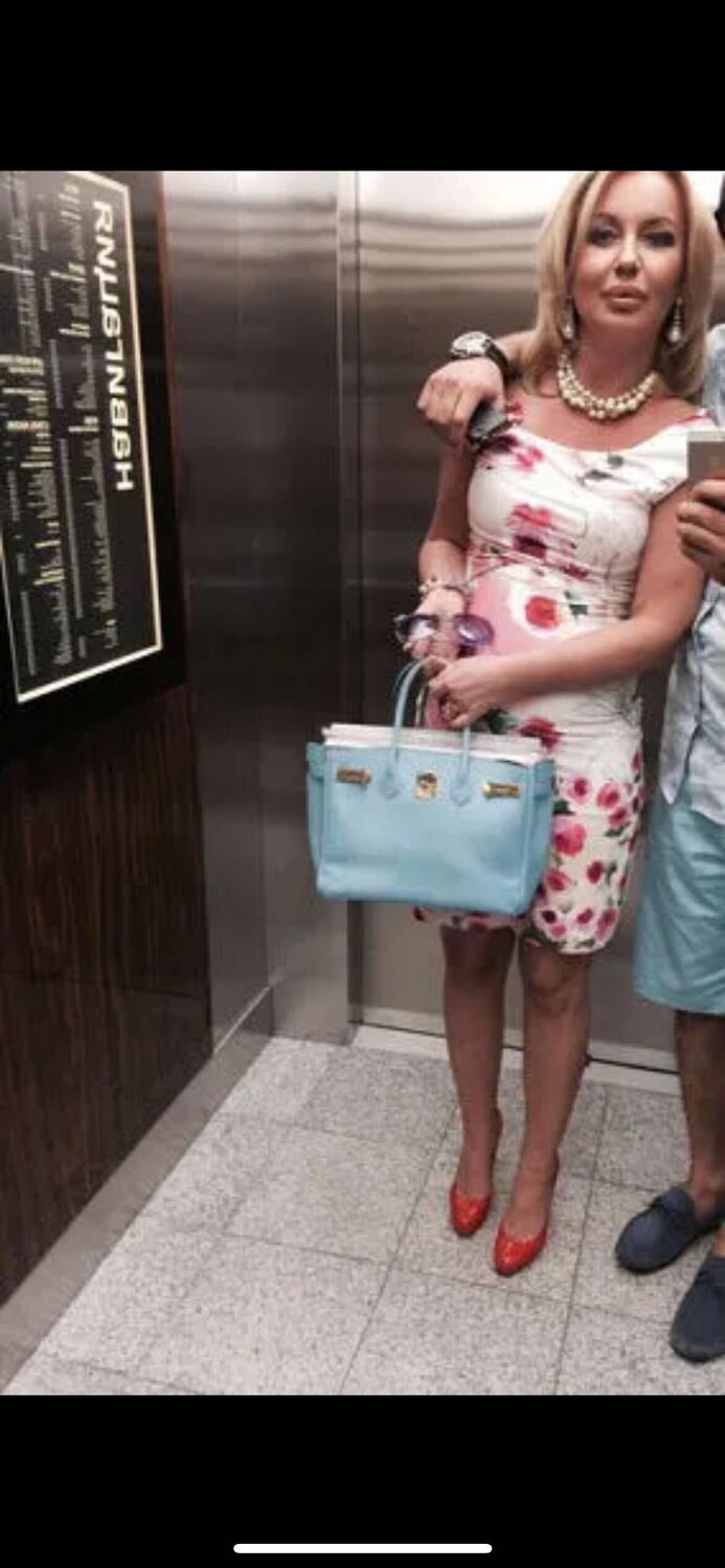  53154256  Sofia, 44 ,    