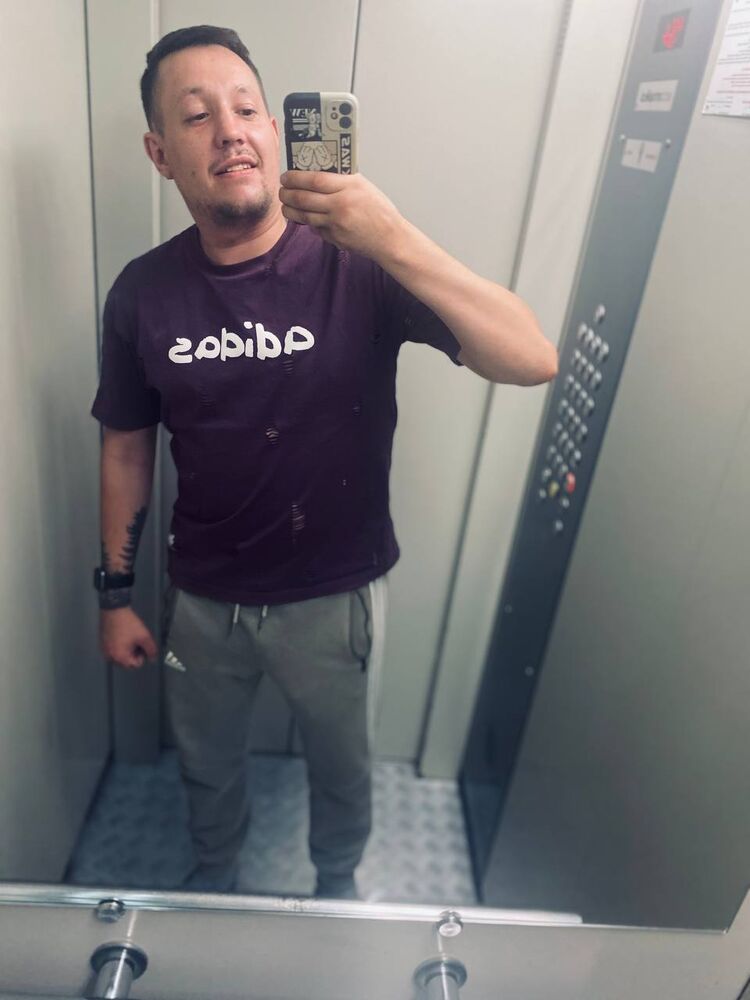  53375176  , 33 ,    