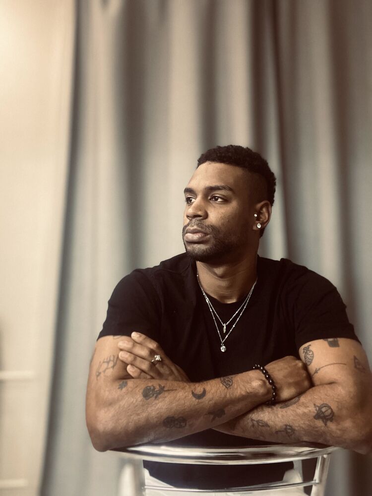  ,   Maikel, 26 ,  