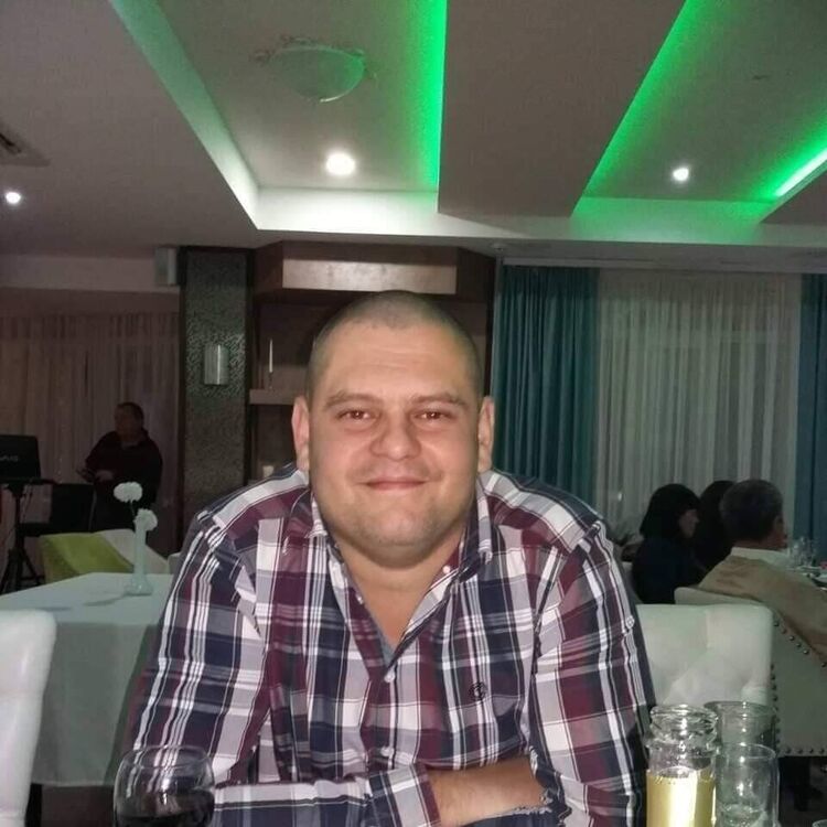  ,   Alex, 38 ,  