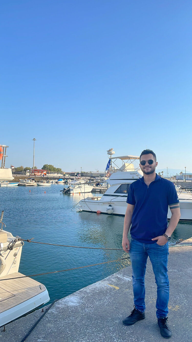  ,   Ilhan, 33 ,   ,   