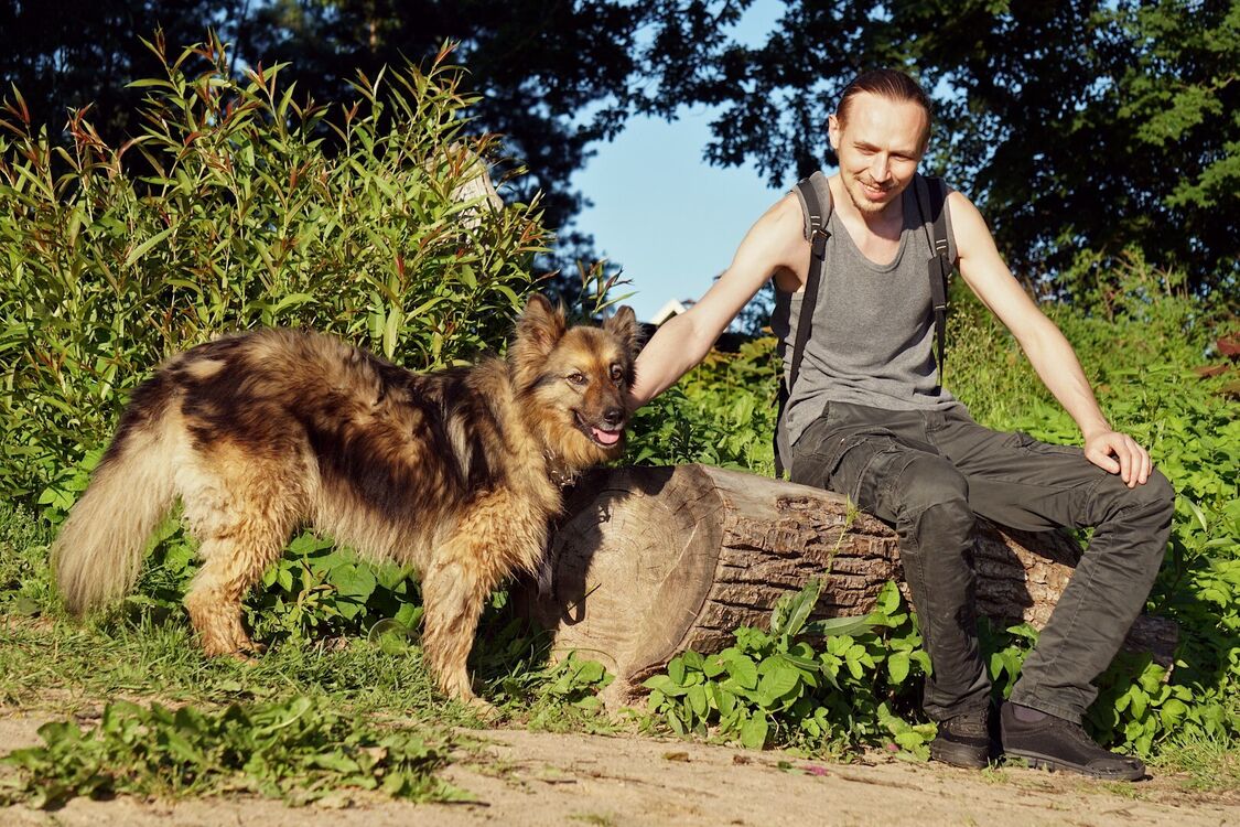  28757156  Mihail, 43 ,    