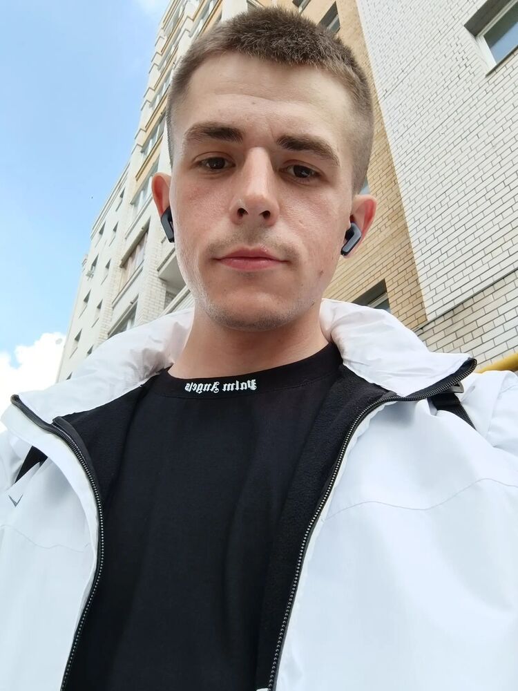  35785756  Egor, 24 ,    