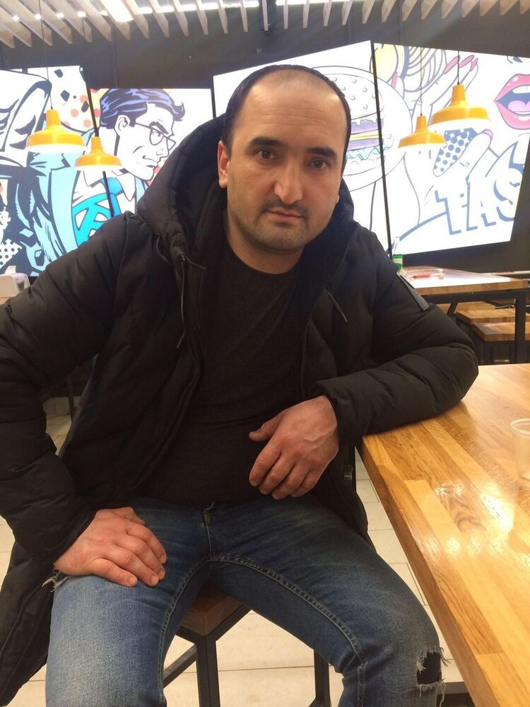  18547386  Murodali, 37 ,    