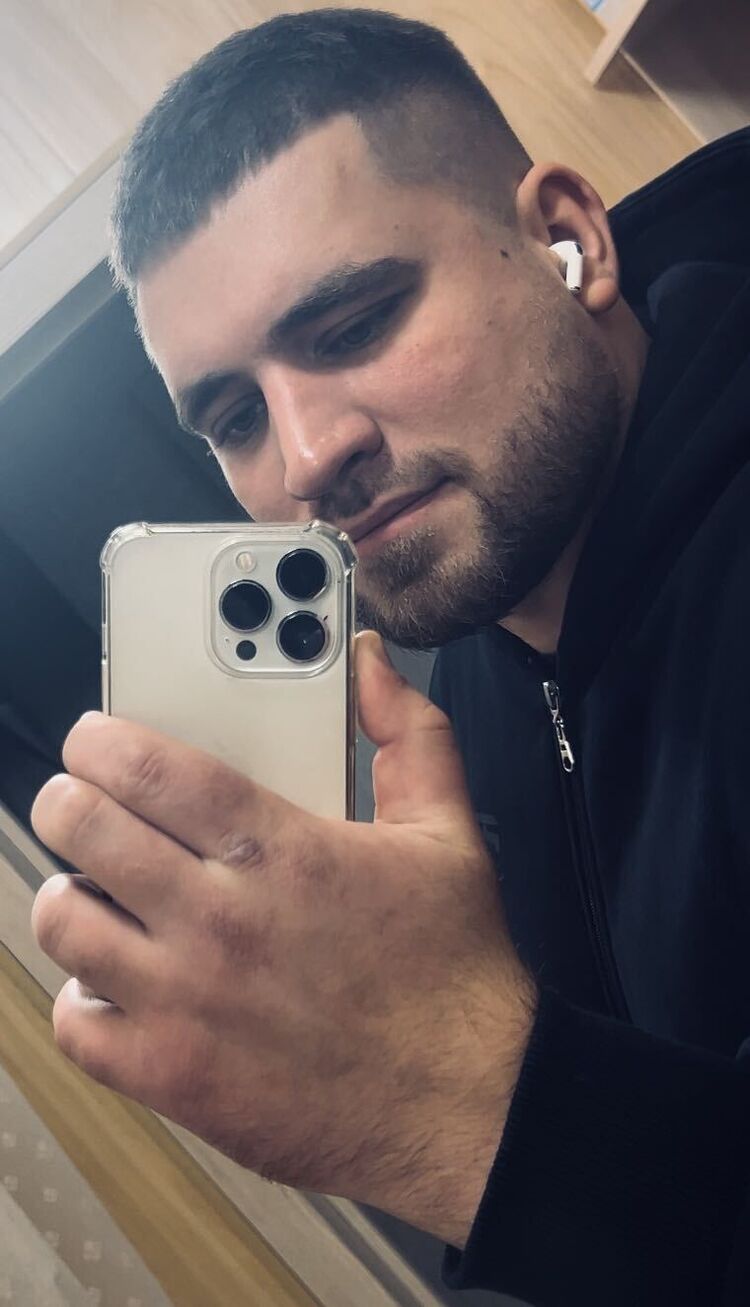  Phuket,   Matvei, 32 ,   ,   