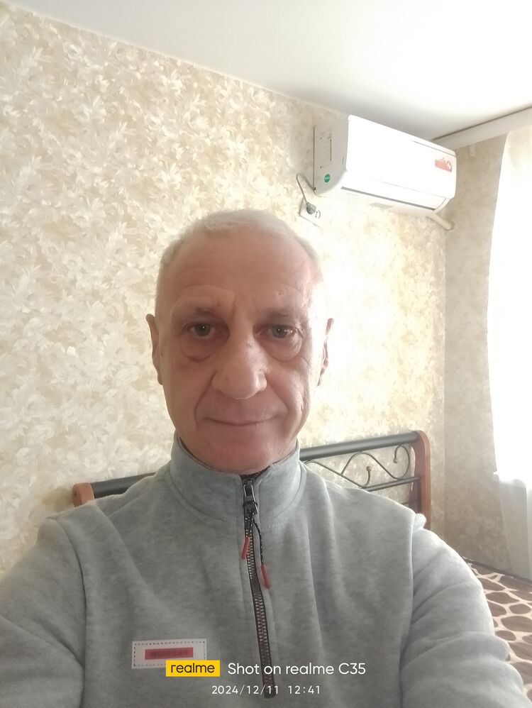  48250666  , 53 ,    