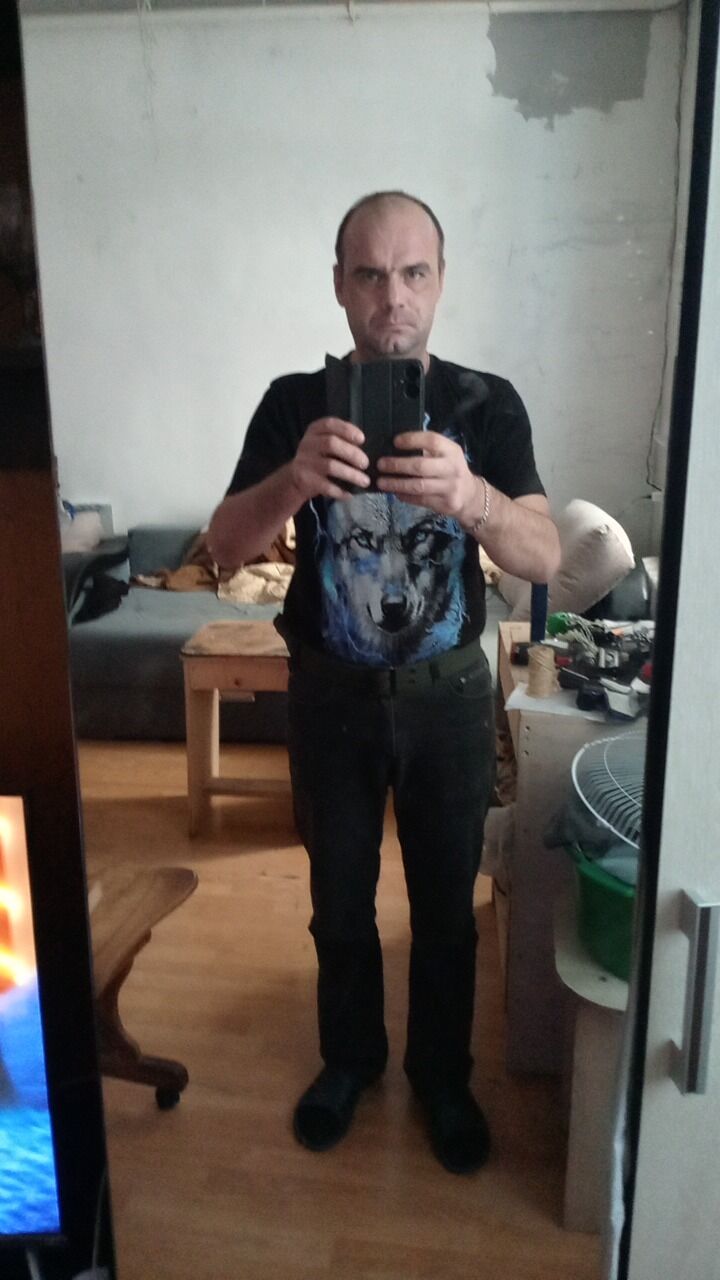 51968996  , 42 ,    