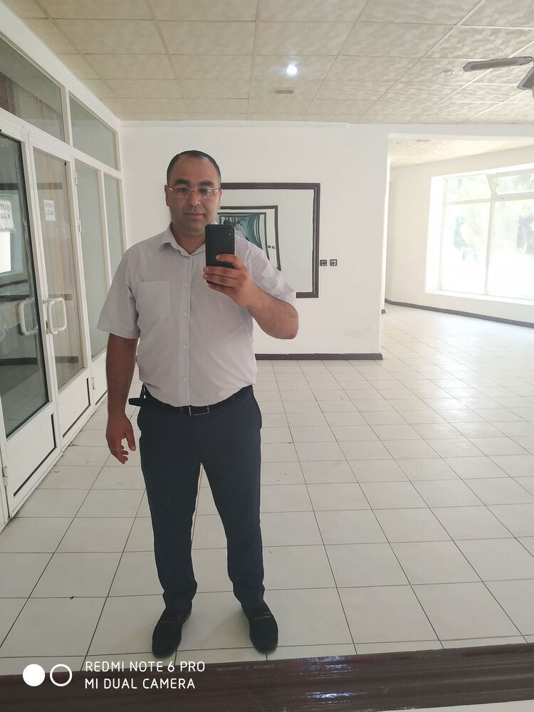  ,   Niko, 40 ,   ,   